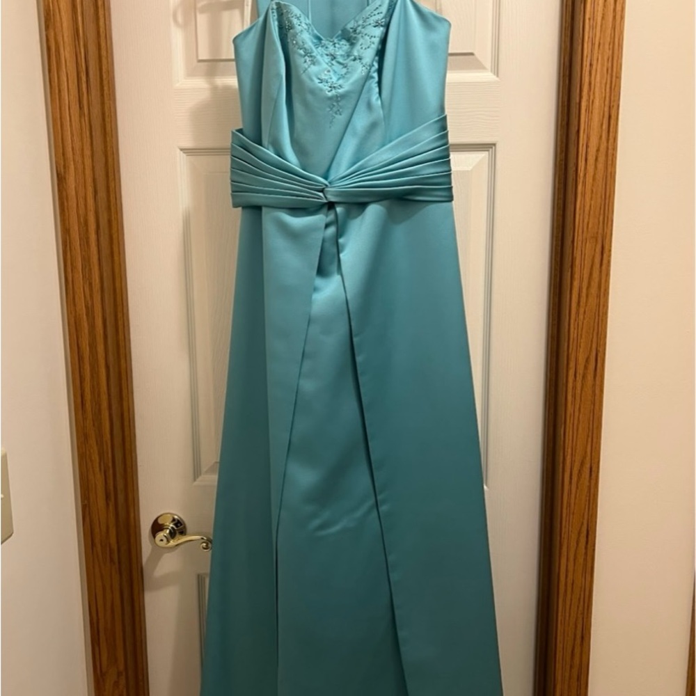 Elegant Teal Evening Gown